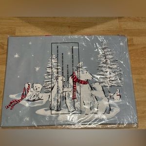 Vera Bradley market tote set of four, Beary Merry print, NWT.